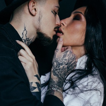 Альбом: Lovestory, 14 фотографий