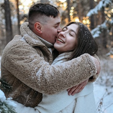 Альбом: Lovestory, 12 фотографий